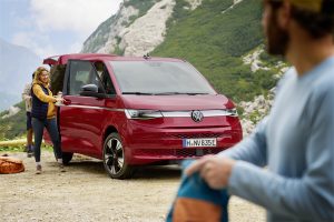 Pridružite se novi dobi mobilnosti – svojega Multivana ali Multivana eHybrid naročite pri AC Kondor, uradnem partnerju vozil Volkswagen.